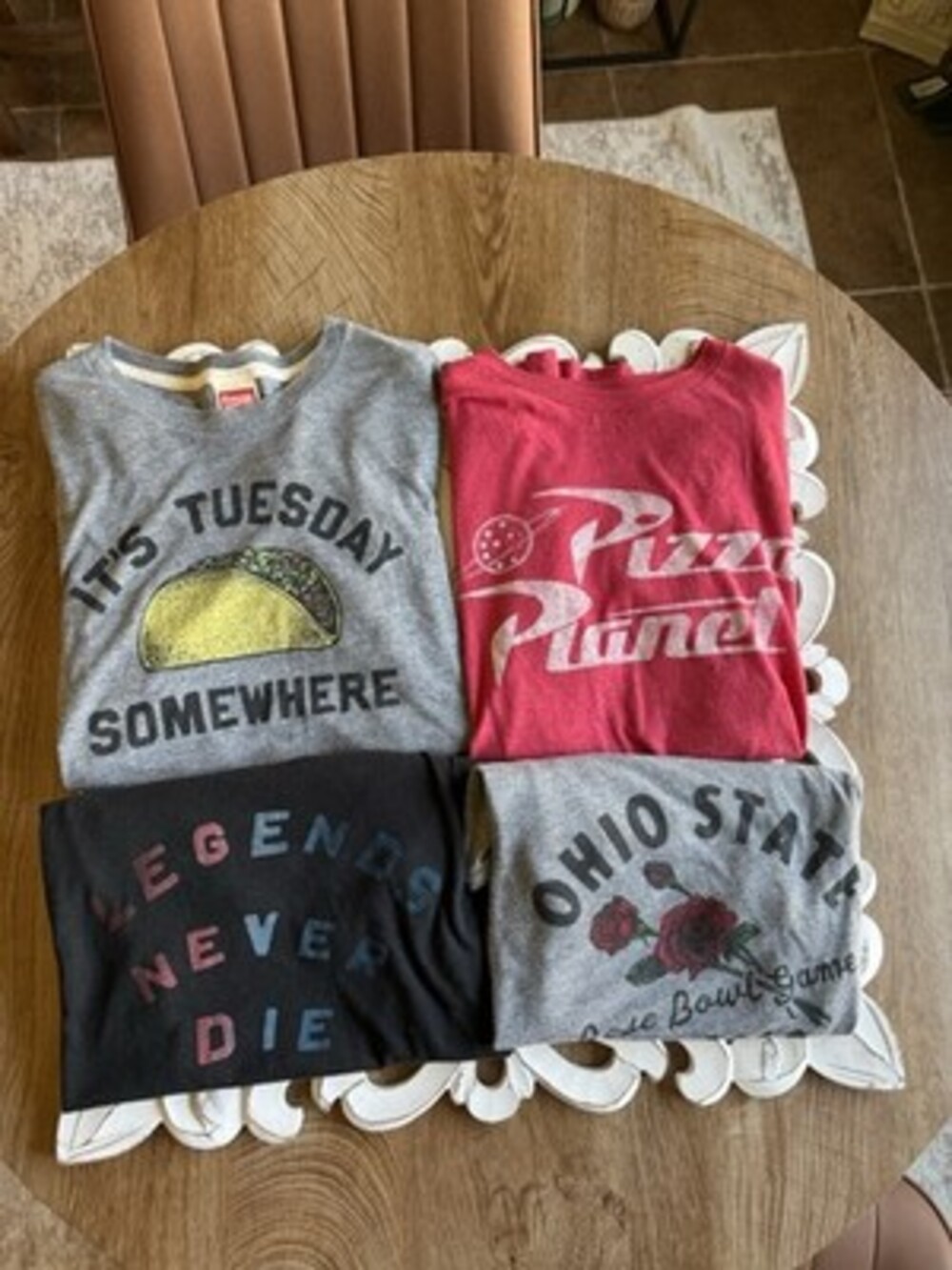 Men/teen Boy Graphic Shirt Bundle 4 Pieces Size Small
